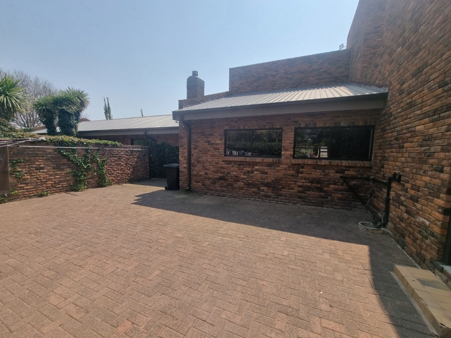 5 Bedroom Property for Sale in Bethlehem Rural Free State